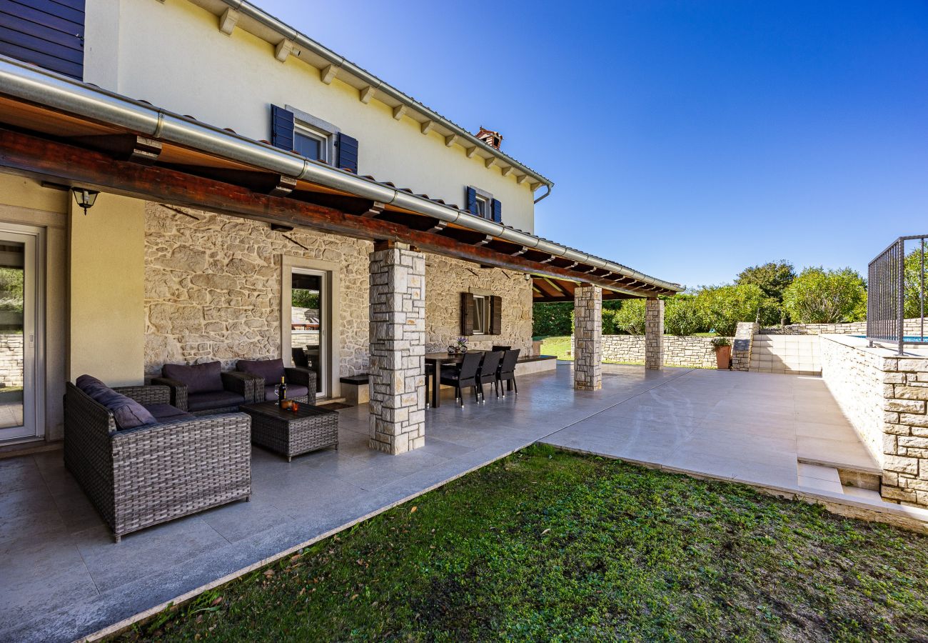 Villa in Labin - Charming Villa Antoana for families and kids in Labin - Rabac with children playground & private pool