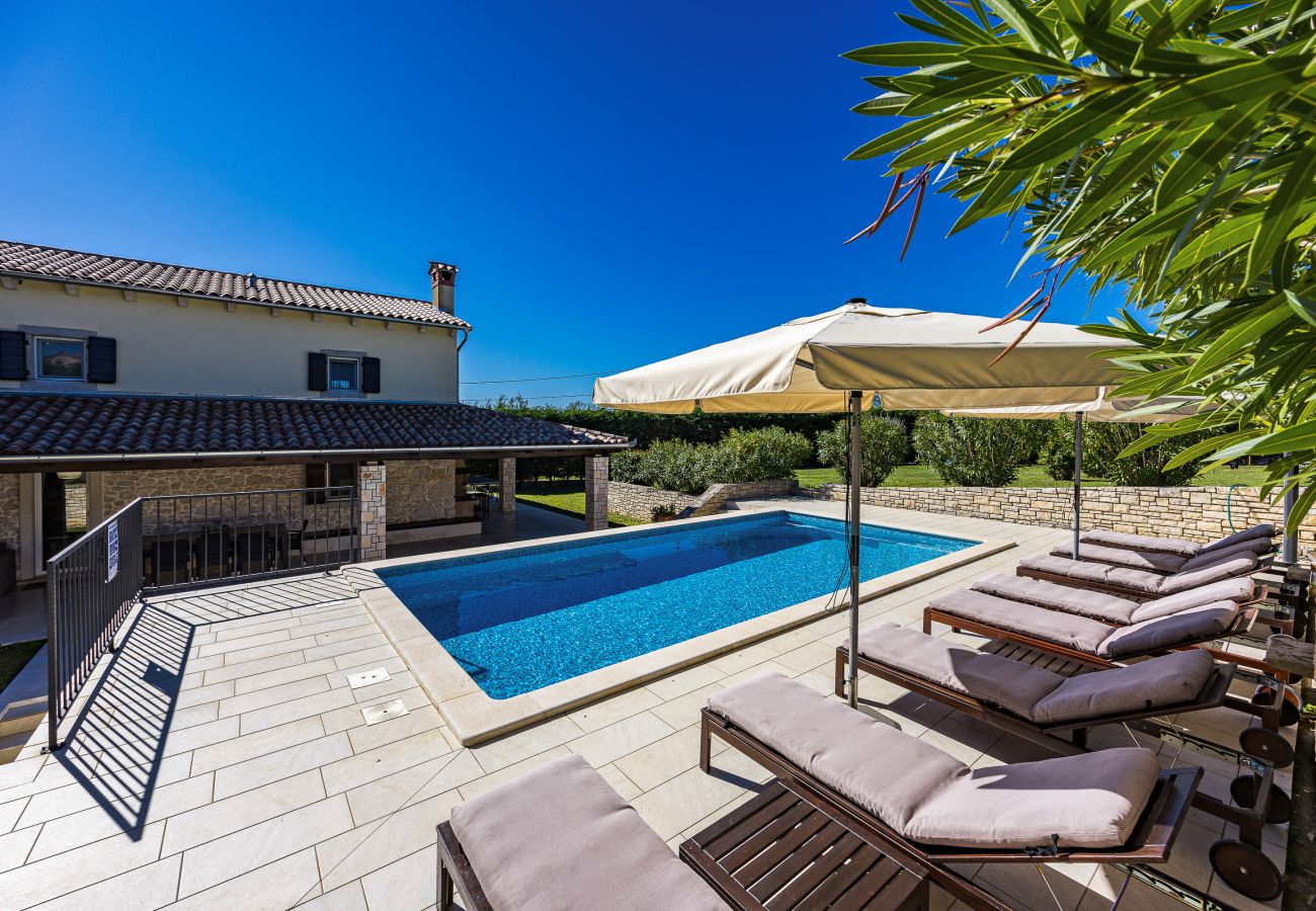 Villa in Labin - Charming Villa Antoana for families and kids in Labin - Rabac with children playground & private pool