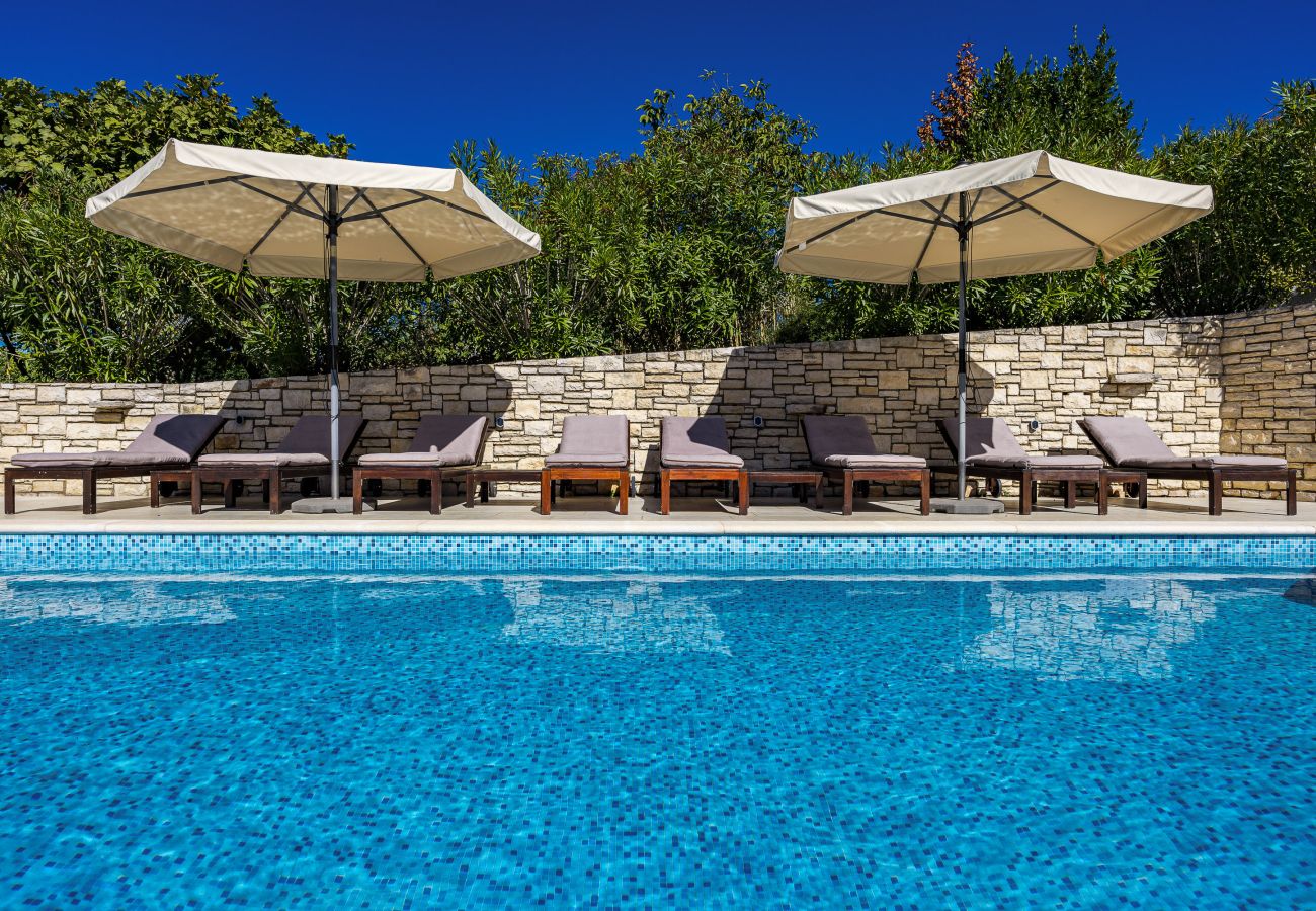 Villa in Labin - Charming Villa Antoana for families and kids in Labin - Rabac with children playground & private pool