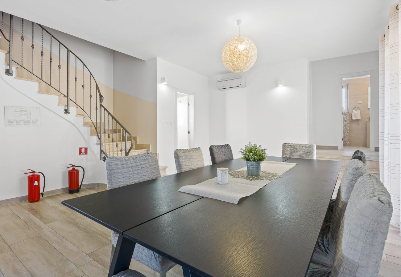 Villa in Medulin - Villa Bosco in Medulin with sea view and private pool only 300 meters from the beach