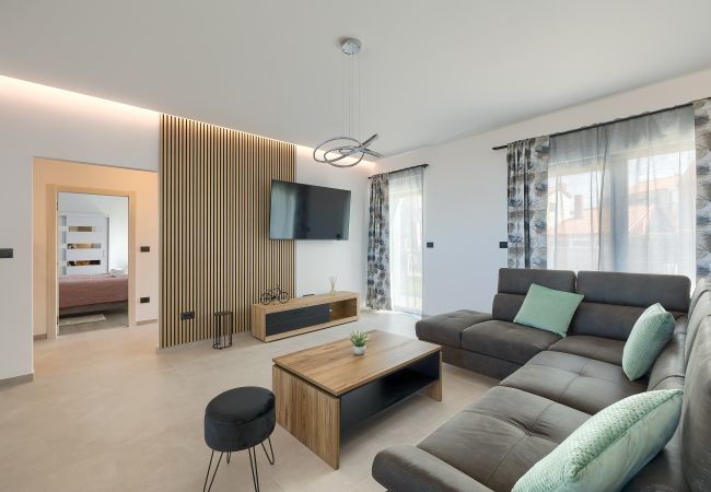 Villa in Štinjan - Villa Meri near Pula for 6 people with heated pool & only 500 m from the beach Villa in Štinjan - Villa Meri near Pula for 6 people with heated pool & only 500 m from the beach