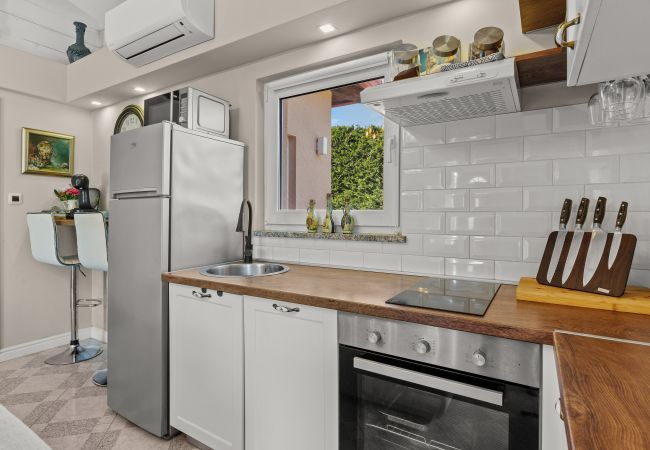 Villa in Salakovci - Villa Krasna Kuća for 5 people near Labin - Rabac with private heated pool Villa in Salakovci - Villa Krasna Kuća for 5 people near Labin - Rabac with private heated pool