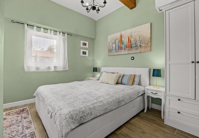 Villa in Salakovci - Villa Krasna Kuća for 5 people near Labin - Rabac with private heated pool Villa in Salakovci - Villa Krasna Kuća for 5 people near Labin - Rabac with private heated pool