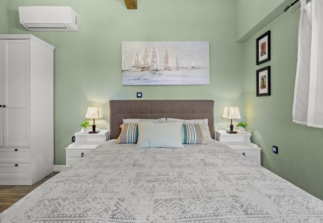 Villa in Salakovci - Villa Krasna Kuća for 5 people near Labin - Rabac with private heated pool Villa in Salakovci - Villa Krasna Kuća for 5 people near Labin - Rabac with private heated pool