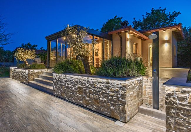 Villa in Salakovci - Villa Krasna Kuća for 5 people near Labin - Rabac with private heated pool Villa in Salakovci - Villa Krasna Kuća for 5 people near Labin - Rabac with private heated pool