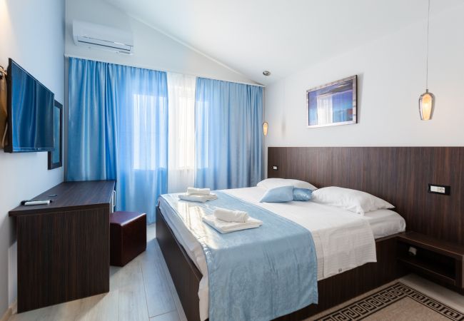 Villa in Šišan - Villa Alba Bianca near Pula for 6 people with children playground and wellness Villa in Šišan - Villa Alba Bianca near Pula for 6 people with children playground and wellness