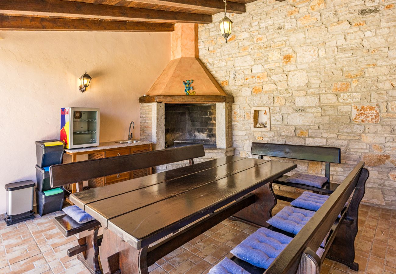Villa in Divšici - Villa Boduleri for 9 people in Central Istria with private pool & children playground 