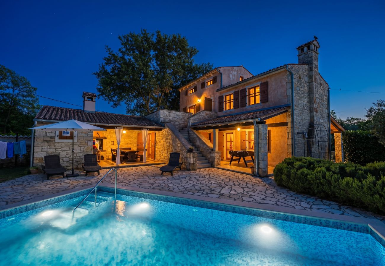 Villa in Divšici - Villa Boduleri for 9 people in Central Istria with private pool & children playground 