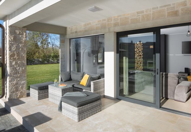 Villa in Divšici - Villa Korat for 8 people in Central Istria with 49 m2 pool, sauna & children playground Villa in Divšici - Villa Korat for 8 people in Central Istria with 49 m2 pool, sauna & children playground