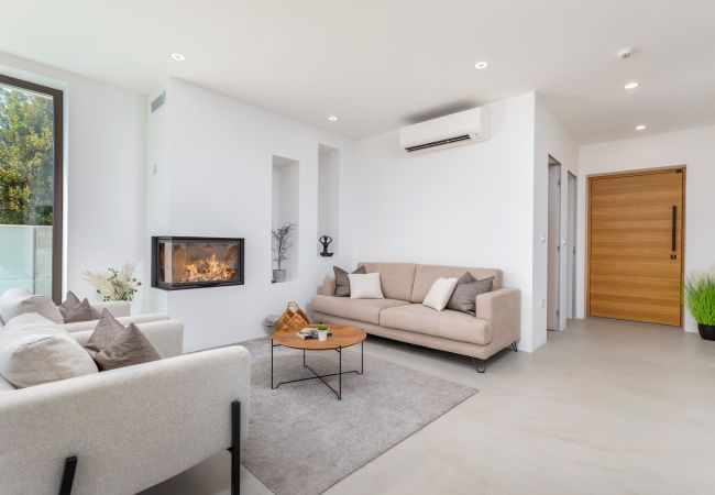 Villa in Pula - Villa Adora for 6 people in Pula with private pool, jacuzzi & children playground Villa in Pula - Villa Adora for 6 people in Pula with private pool, jacuzzi & children playground