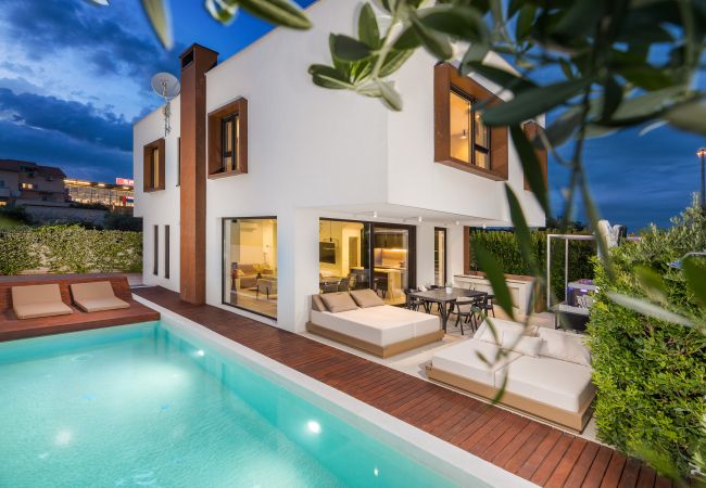 Villa in Pula - Villa Adora for 6 people in Pula with private pool, jacuzzi & children playground Villa in Pula - Villa Adora for 6 people in Pula with private pool, jacuzzi & children playground