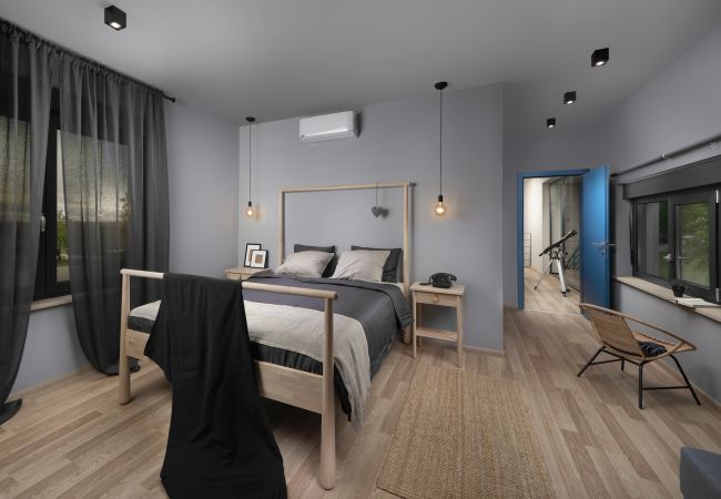 Villa in Gajana - Villa Median for 10 people with sea view, kids playground & pet friendly - only 3 km from beach  Villa in Gajana - Villa Median for 10 people with sea view, kids playground & pet friendly - only 3 km from beach