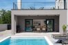 Villa in Gajana - Villa Median for 10 people with sea view, kids playground & pet friendly - only 3 km from beach  Villa in Gajana - Villa Median for 10 people with sea view, kids playground & pet friendly - only 3 km from beach