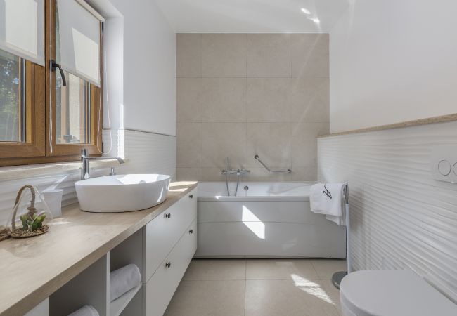 Villa in Pazin - Villa Anima for 8 people in Central Istria with children playground and 50 m2 private pool Villa in Pazin - Villa Anima for 8 people in Central Istria with children playground and 50 m2 private pool