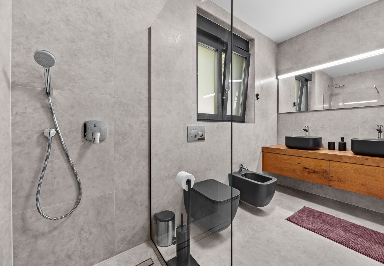 Villa in Fažana - Villa Palatium III in Fažana for 8 people only 200 meters from the sea with sauna & indoor-outside heated pool