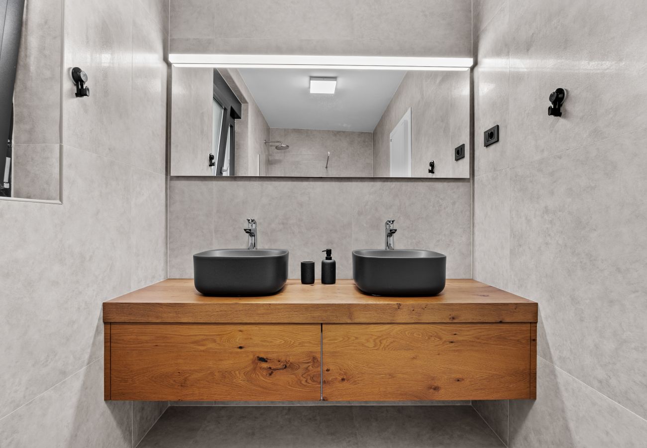 Villa in Fažana - Villa Palatium III in Fažana for 8 people only 200 meters from the sea with sauna & indoor-outside heated pool