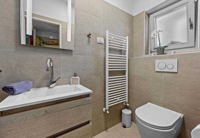 Villa in Kontešici - Villa Emely for 8 people near Poreč with heated pool & jacuzzi Villa in Kontešici - Villa Emely for 8 people near Poreč with heated pool & jacuzzi