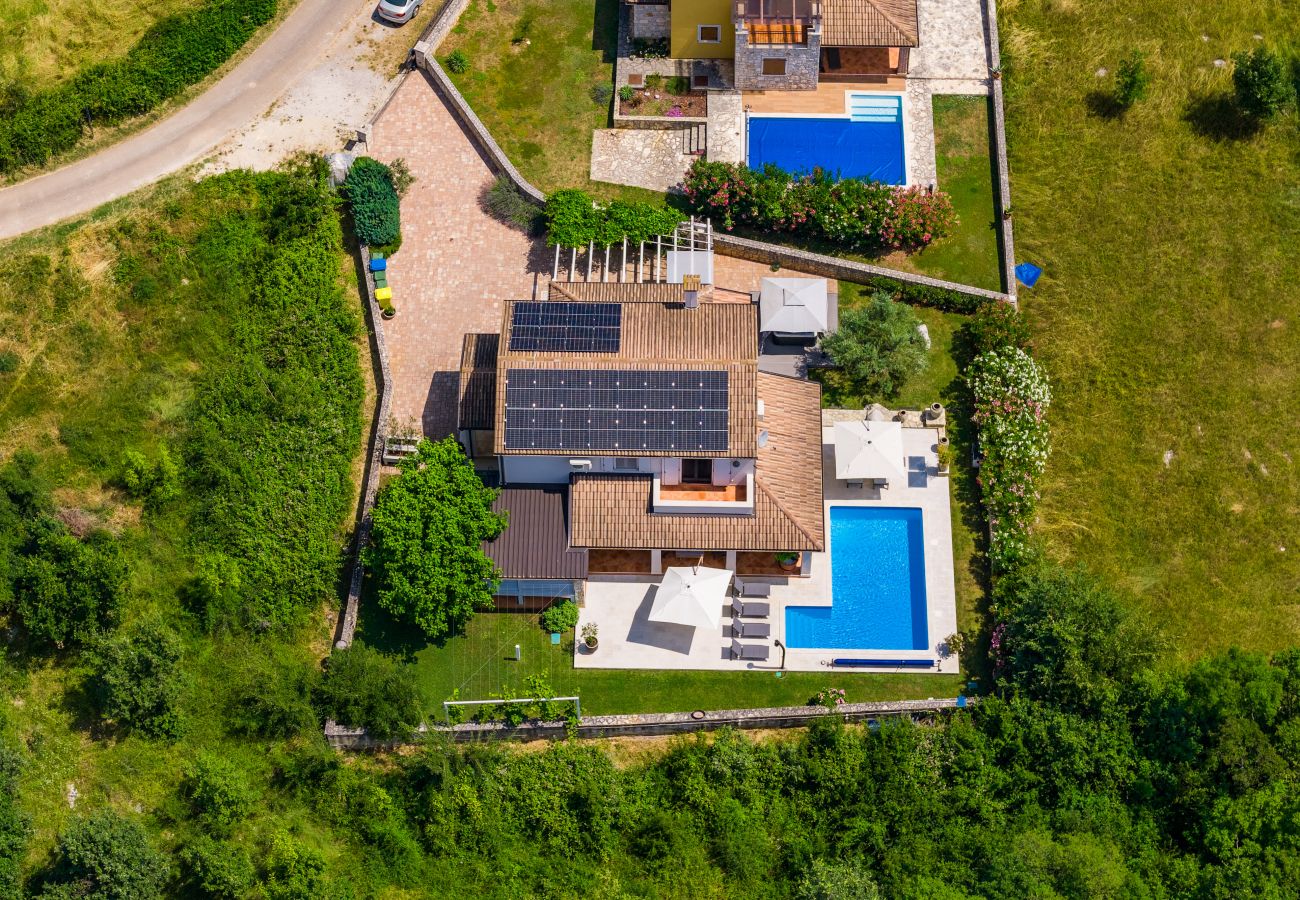 Villa in Kontešici - Villa Emely for 8 people near Poreč with heated pool & jacuzzi