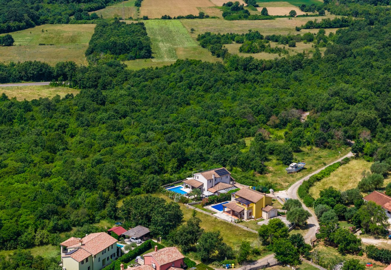Villa in Kontešici - Villa Emely for 8 people near Poreč with heated pool & jacuzzi