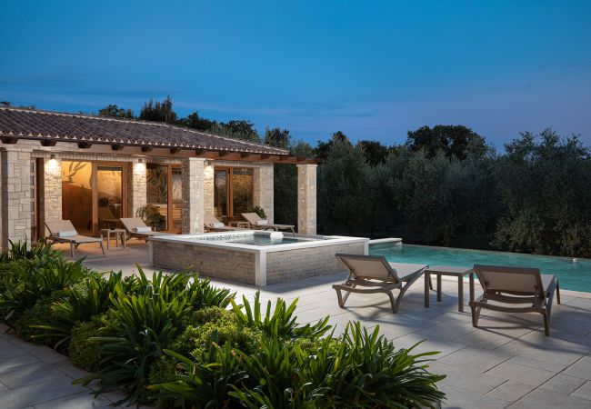 Villa in Šišan - Casa Ginetto near Pula with 45 m2 and extra kids pool, wellness area and game & grill lounge Villa in Šišan - Casa Ginetto near Pula with 45 m2 and extra kids pool, wellness area and game & grill lounge
