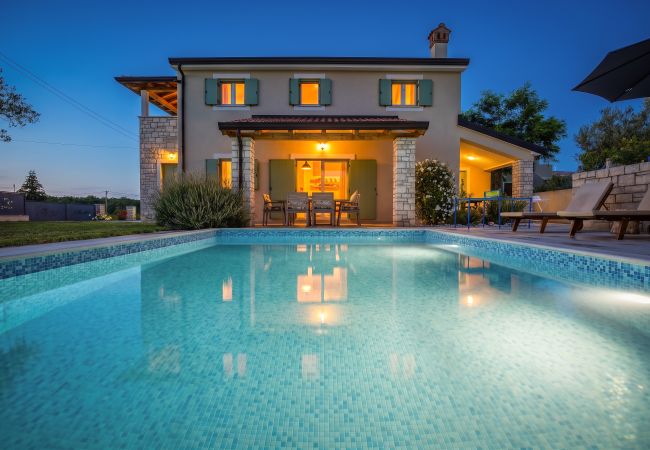 Villa in Umag - Villa Stella Juricani for 6 people near Umag with private pool only 4 km from the beach