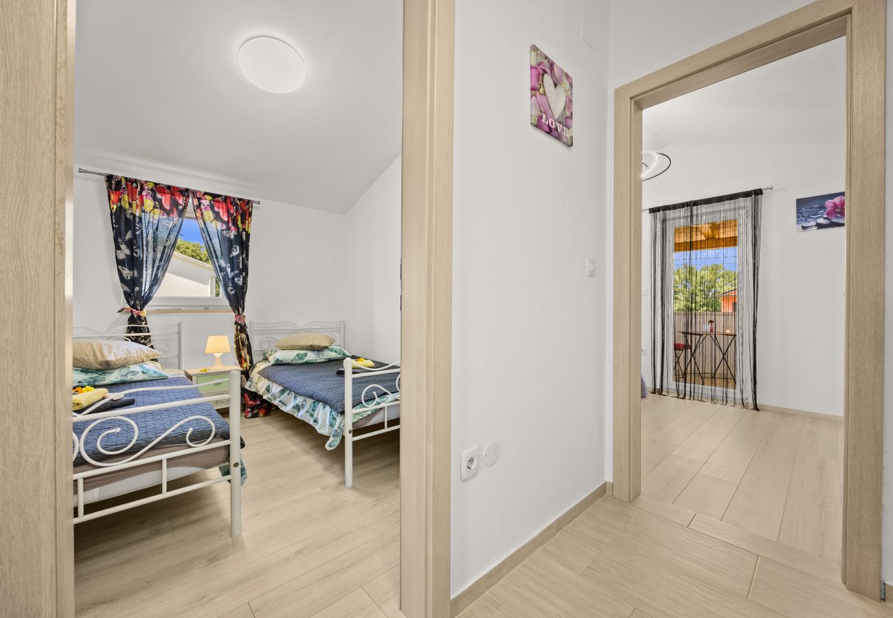 Villa in Umag - Villa Stella Juricani for 6 people near Umag with private pool only 4 km from the beach