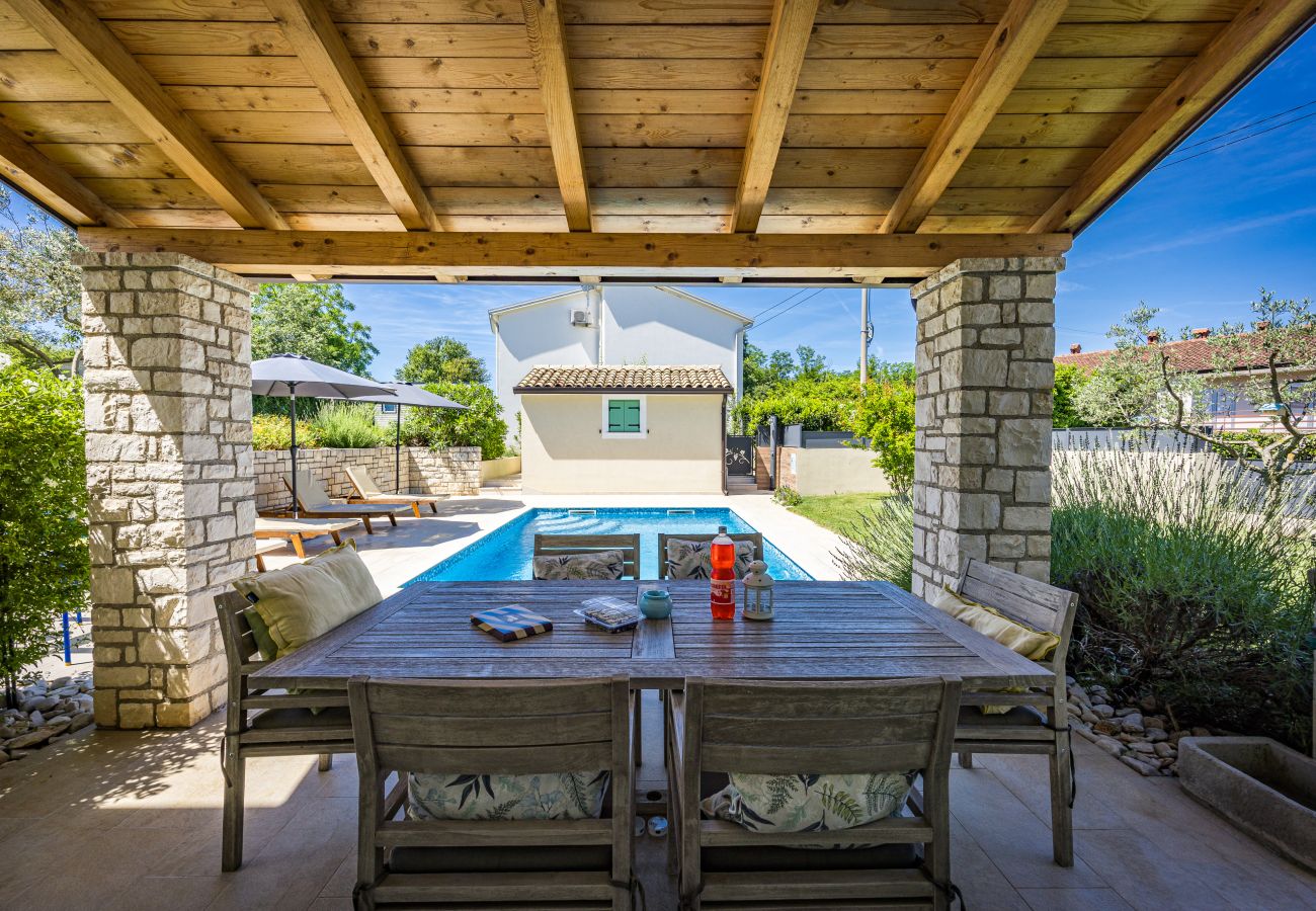 Villa in Umag - Villa Stella Juricani for 6 people near Umag with private pool only 4 km from the beach
