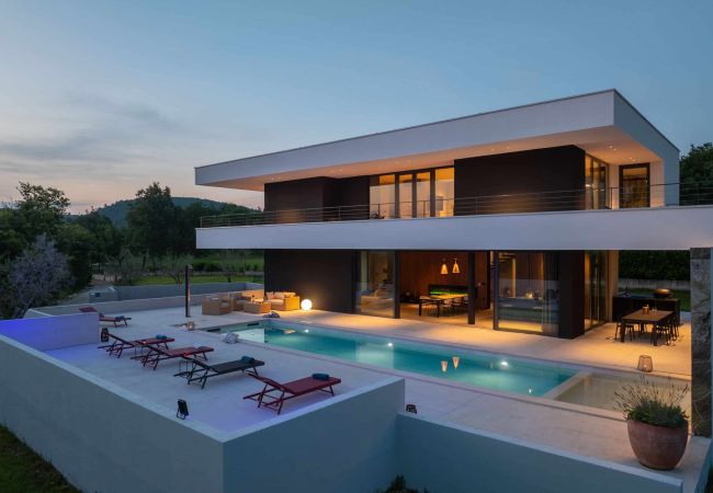 Villa in Šterna - Luxury Villa She for 6 people with 61 m2 private pool, playground & activities on-side for adults and kids Villa in Šterna - Luxury Villa She for 6 people with 61 m2 private pool, playground & activities on-side for adults and kids