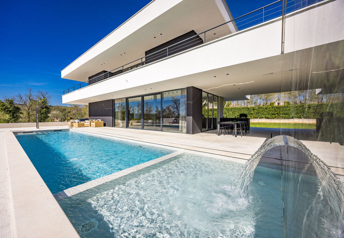 Villa in Šterna - Luxury Villa She for 6 people with 61 m2 private pool, playground & activities on-side for adults and kids
