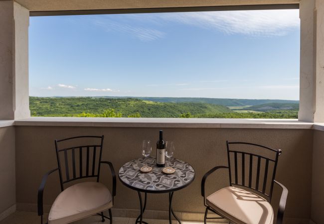 Villa in Krasica - Villa Skarline for 6 people near Umag with salt-water private pool & sea view Villa in Krasica - Villa Skarline for 6 people near Umag with salt-water private pool & sea view