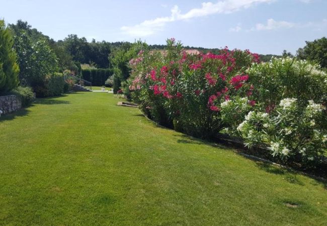 Villa in Ripenda Kras - Villa Ines for 8 people near Labin - Rabac with 48 m2 private pool & jacuzzi - only 4 km to beach Villa in Ripenda Kras - Villa Ines for 8 people near Labin - Rabac with 48 m2 private pool & jacuzzi - only 4 km to beach