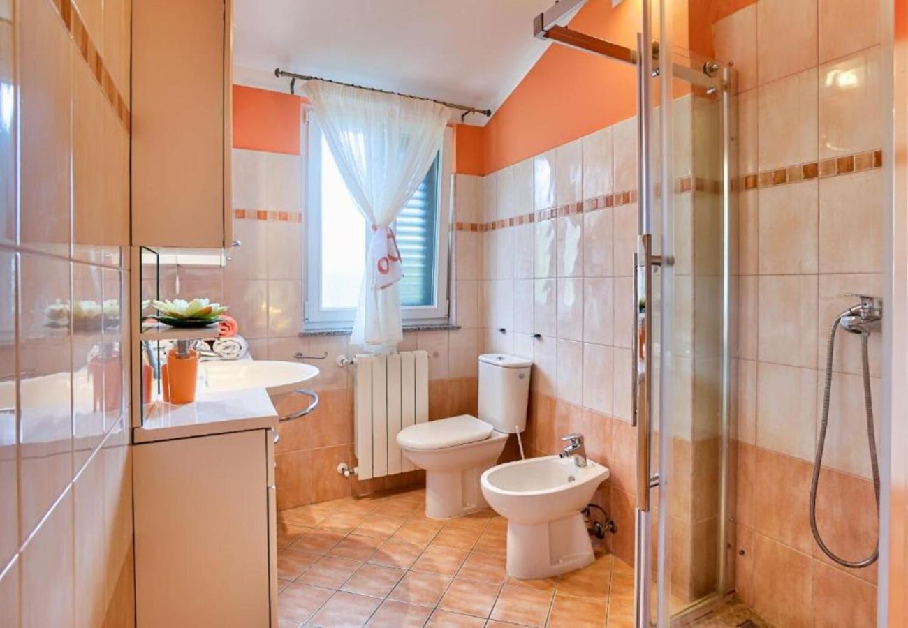 Villa in Ripenda Kras - Villa Ines for 8 people near Labin - Rabac with 48 m2 private pool & jacuzzi - only 4 km to beach