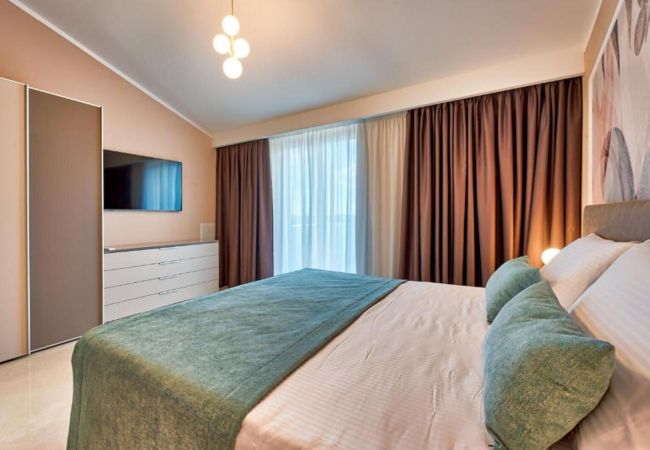 Villa in Salakovci - Villa Astrid near Labin - Rabac for 11 people with 55 m2 private pool & sea view - pet friendly Villa in Salakovci - Villa Astrid near Labin - Rabac for 11 people with 55 m2 private pool & sea view - pet friendly