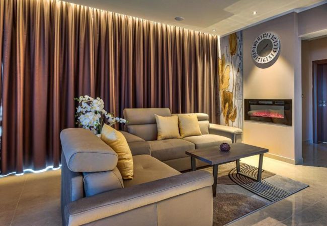 Villa in Salakovci - Villa Astrid near Labin - Rabac for 11 people with 55 m2 private pool & sea view - pet friendly Villa in Salakovci - Villa Astrid near Labin - Rabac for 11 people with 55 m2 private pool & sea view - pet friendly