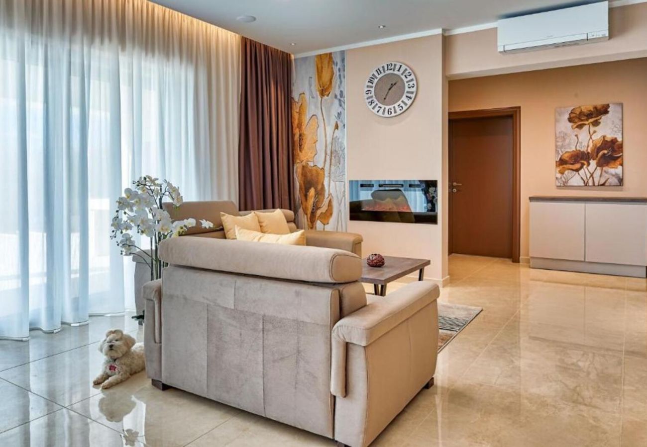 Villa in Salakovci - Villa Astrid near Labin - Rabac for 11 people with 55 m2 private pool & sea view - pet friendly