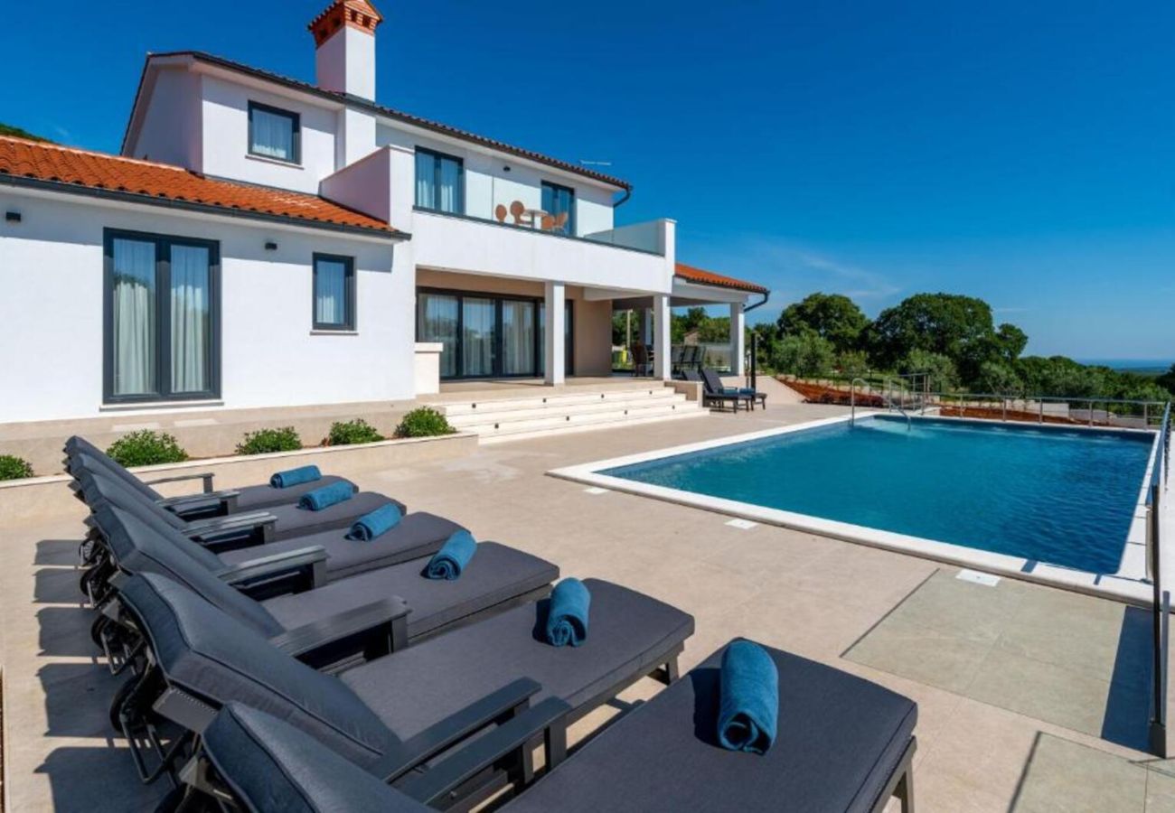 Villa in Salakovci - Villa Astrid near Labin - Rabac for 11 people with 55 m2 private pool & sea view - pet friendly