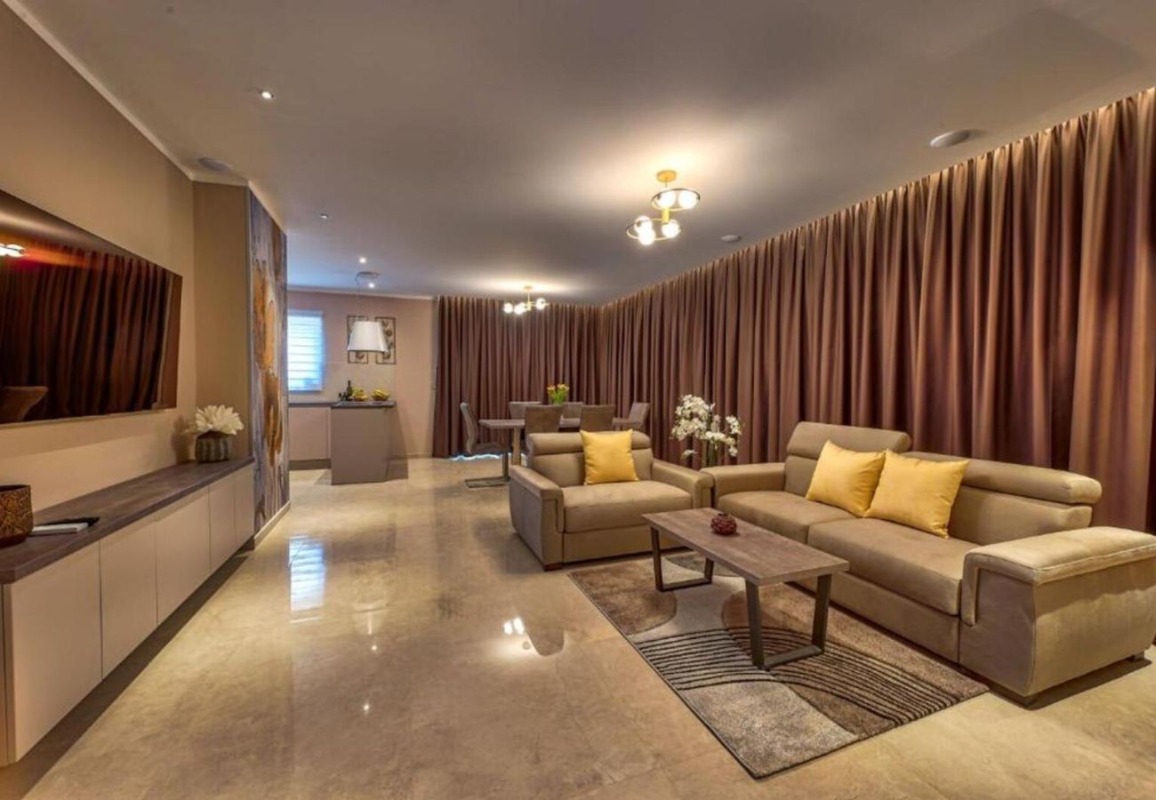 Villa in Salakovci - Villa Astrid near Labin - Rabac for 11 people with 55 m2 private pool & sea view - pet friendly