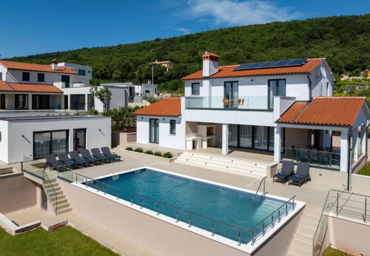 Villa in Salakovci - Villa Astrid near Labin - Rabac for 11 people with 55 m2 private pool & sea view - pet friendly