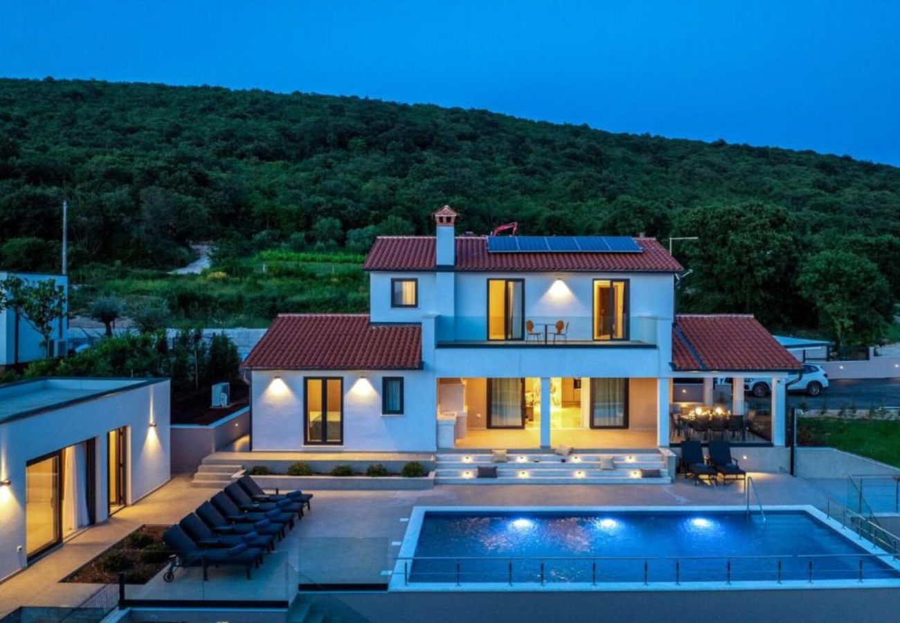 Villa in Salakovci - Villa Astrid near Labin - Rabac for 11 people with 55 m2 private pool & sea view - pet friendly