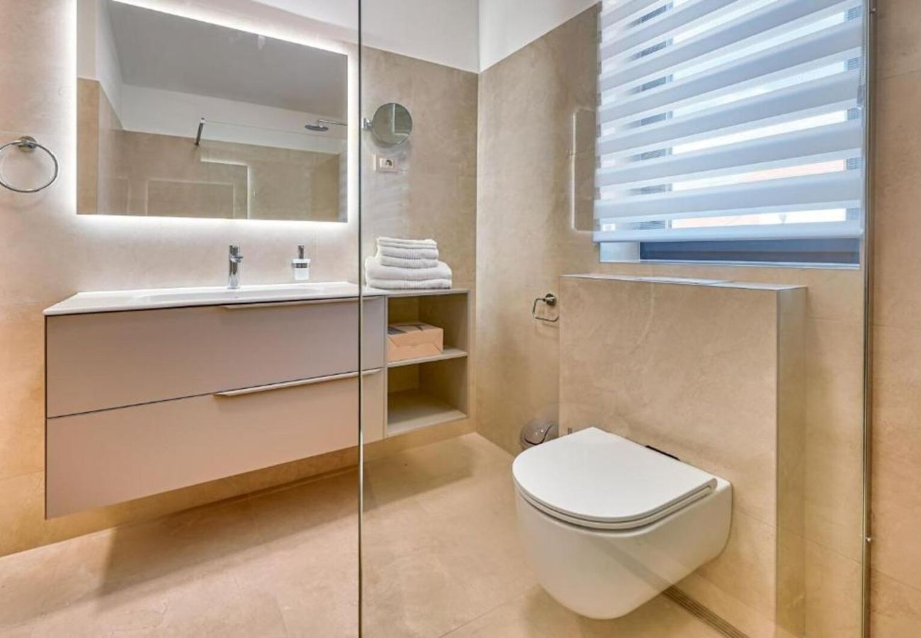 Villa in Salakovci - Villa Astrid near Labin - Rabac for 11 people with 55 m2 private pool & sea view - pet friendly