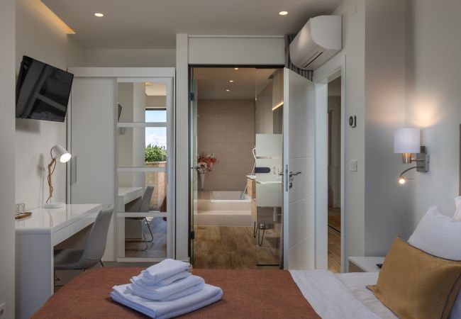 Villa in Poljane - Luxury Villa AltaVista near Opatija for 8 people with wellness, private mini golf court & amazing sea view Villa in Poljane - Luxury Villa AltaVista near Opatija for 8 people with wellness, private mini golf court & amazing sea view
