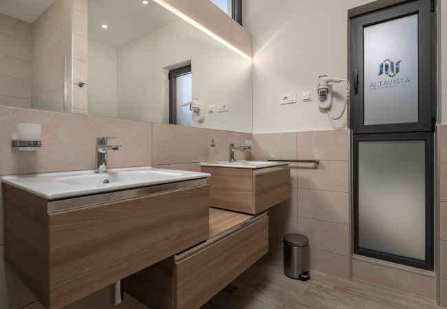Villa in Poljane - Luxury Villa AltaVista near Opatija for 8 people with wellness, private mini golf court & amazing sea view Villa in Poljane - Luxury Villa AltaVista near Opatija for 8 people with wellness, private mini golf court & amazing sea view