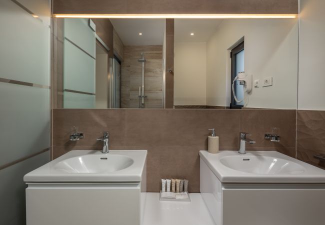 Villa in Poljane - Luxury Villa AltaVista near Opatija for 8 people with wellness, private mini golf court & amazing sea view Villa in Poljane - Luxury Villa AltaVista near Opatija for 8 people with wellness, private mini golf court & amazing sea view