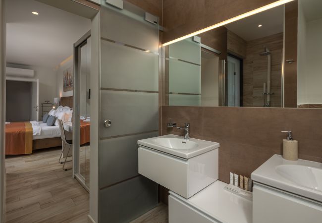 Villa in Poljane - Luxury Villa AltaVista near Opatija for 8 people with wellness, private mini golf court & amazing sea view Villa in Poljane - Luxury Villa AltaVista near Opatija for 8 people with wellness, private mini golf court & amazing sea view