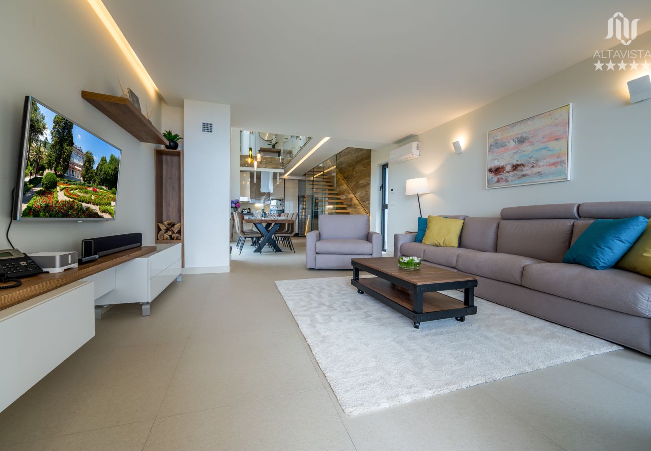 Villa in Poljane - Luxury Villa AltaVista near Opatija for 8 people with wellness, private mini golf court & amazing sea view