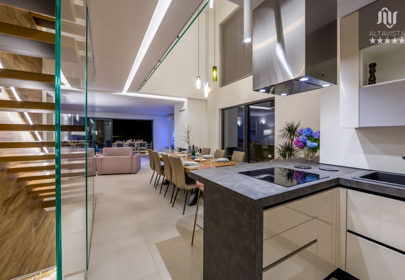 Villa in Poljane - Luxury Villa AltaVista near Opatija for 8 people with wellness, private mini golf court & amazing sea view