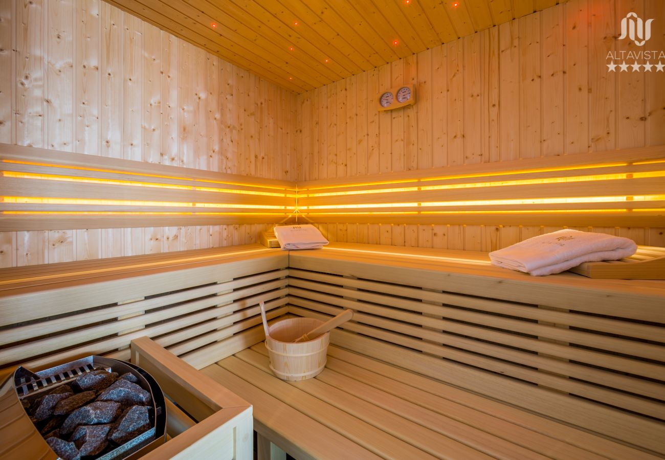 Villa in Poljane - Luxury Villa AltaVista near Opatija for 8 people with wellness, private mini golf court & amazing sea view