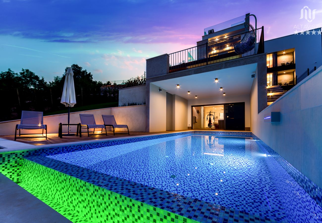 Villa in Poljane - Luxury Villa AltaVista near Opatija for 8 people with wellness, private mini golf court & amazing sea view