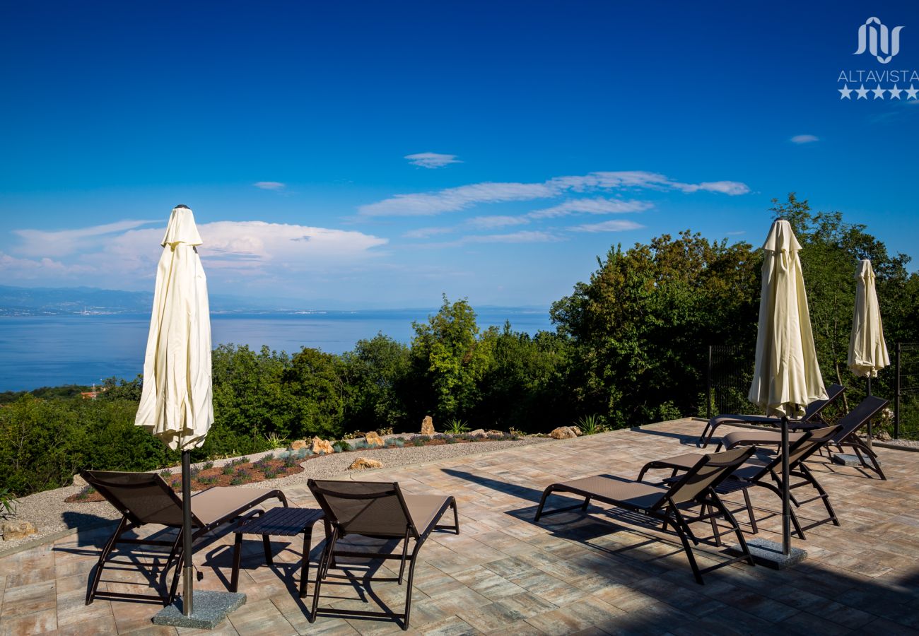 Villa in Poljane - Luxury Villa AltaVista near Opatija for 8 people with wellness, private mini golf court & amazing sea view