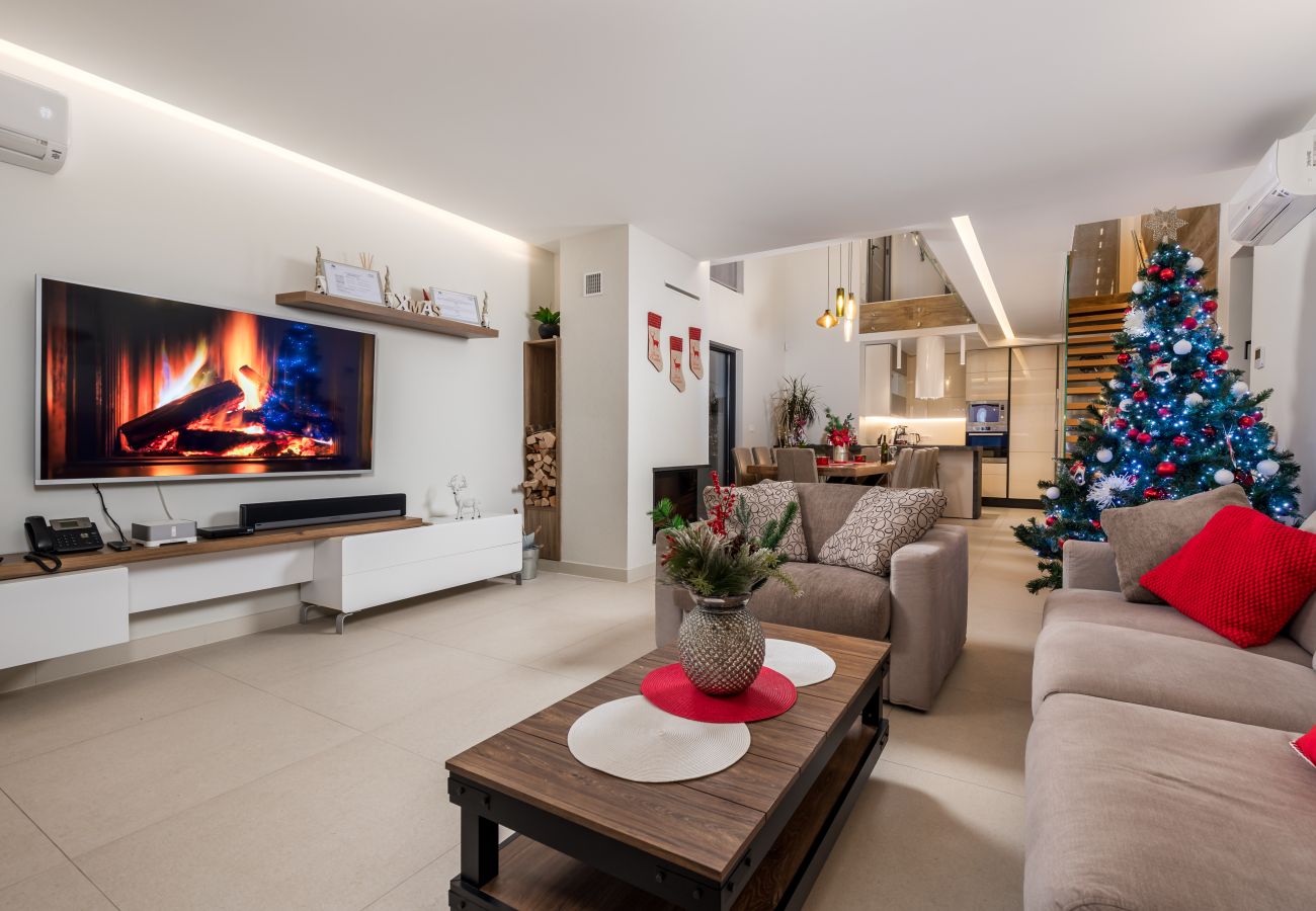 Villa in Poljane - Luxury Villa AltaVista near Opatija for 8 people with wellness, private mini golf court & amazing sea view